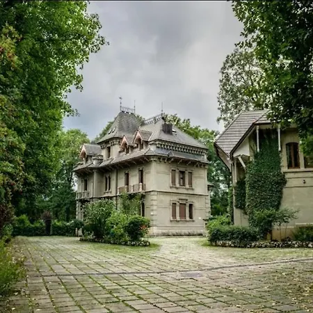 Mon Repos Bed & Breakfast *